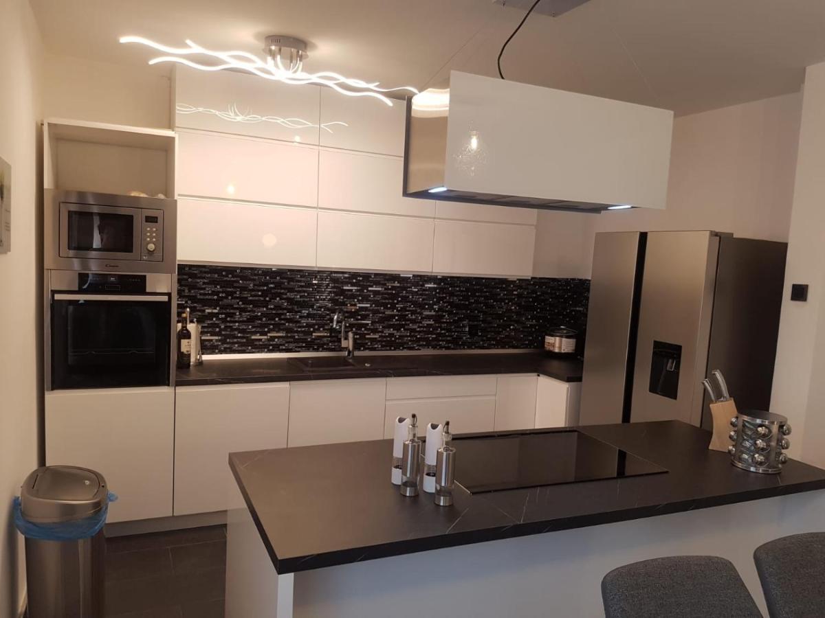 Seaview Apartment Moritz Zengg Kültér fotó